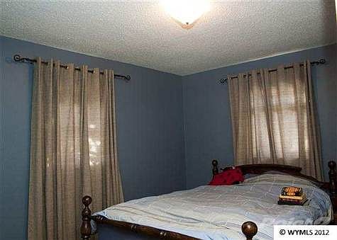 3rd image of 1613 Park Ave