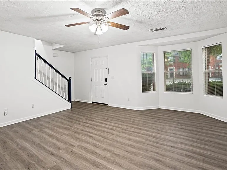 5812 Wind Gate Ln — Photo 4