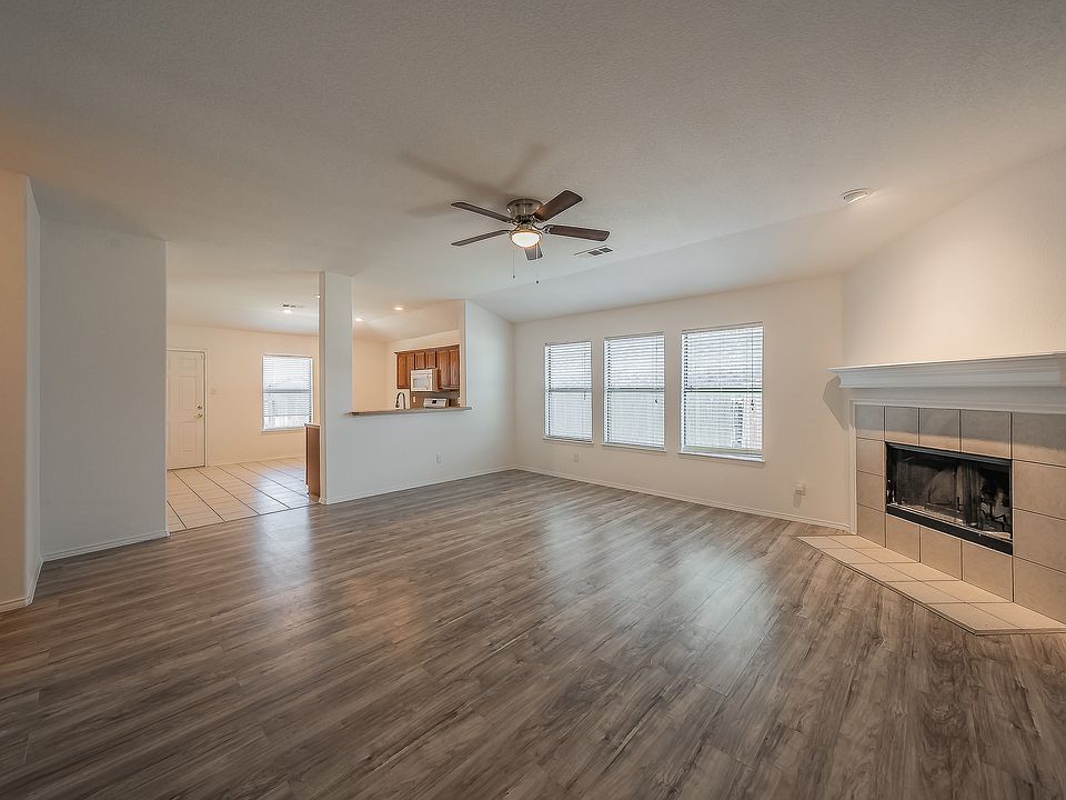 1st image of 536 Goldstone Ln