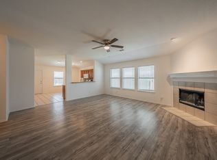 536 Goldstone Ln, Fort Worth, TX 76131