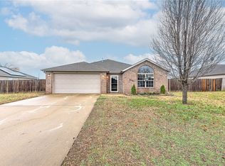 311 Poplar Rd, Centerton, AR 72719