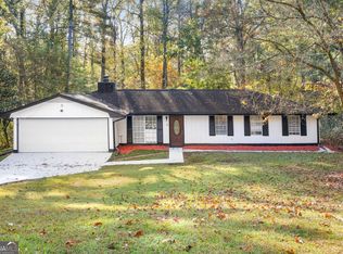 569 Hawkeye Dr, Stone Mountain, GA 30083