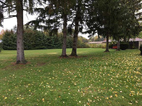 5th image of 2161 Glen Dr