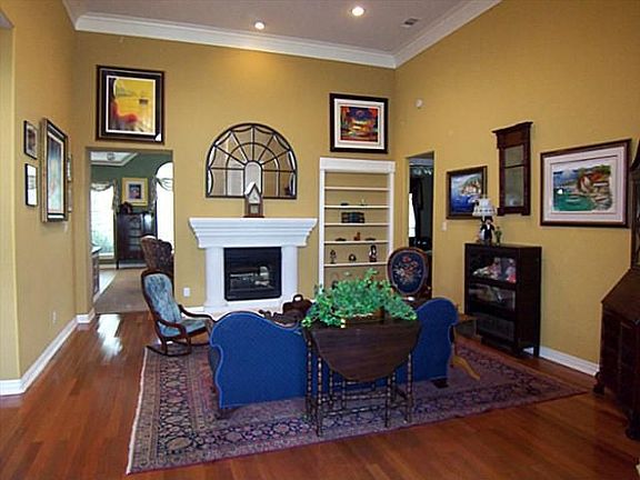 5th image of 2123 Clearspring Dr N