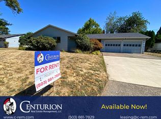 3254 Oak St, Hubbard, OR 97032