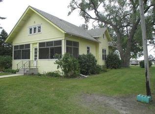 405 3rd St S, Fairmount, ND 58030