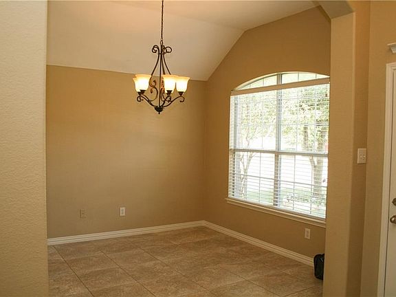 3rd image of 7270 Chinquapin Dr