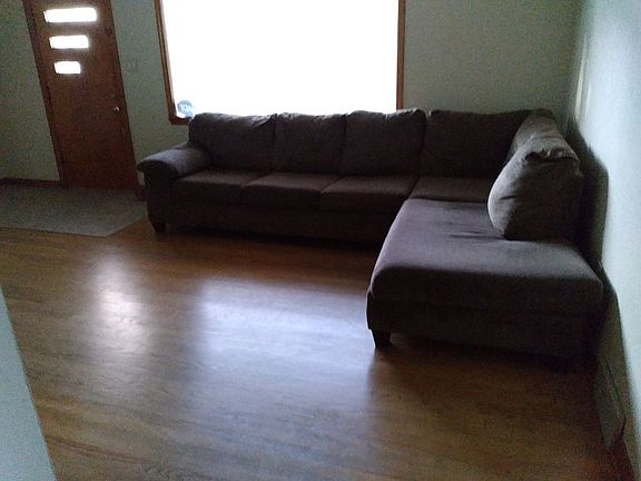 5th image of 132 Ashwood St