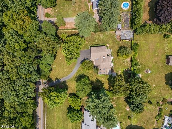 2nd image of 28 Lyonsville Rd