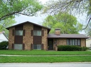 2524 S 34th St, Decatur, IL 62521