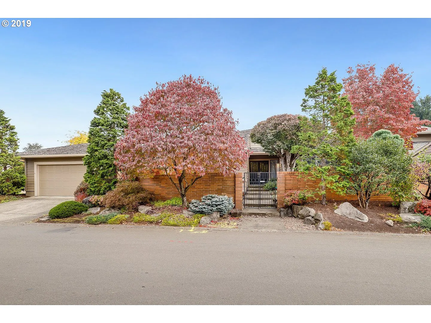 32330 SW Arbor Lake Dr photo 1