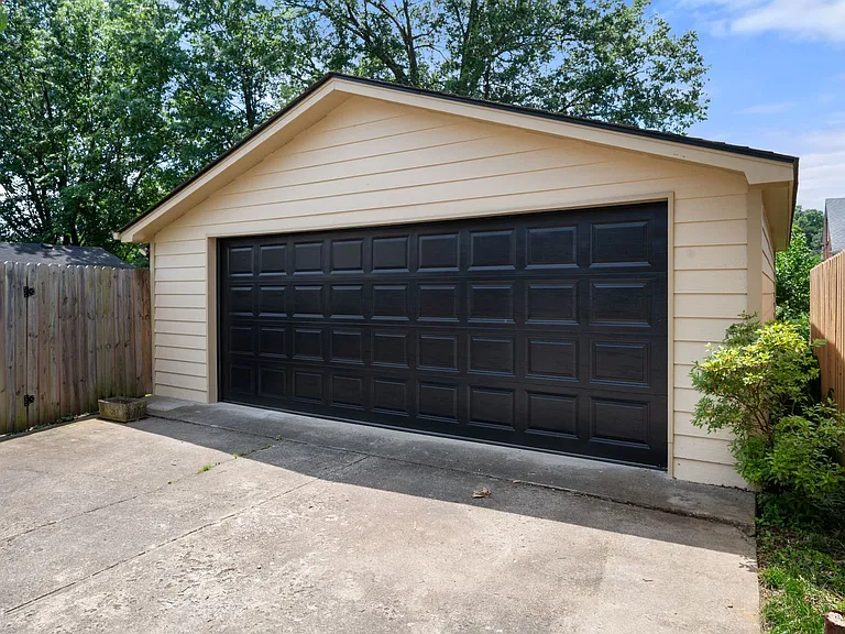812 Beechwood Rd — Photo 35