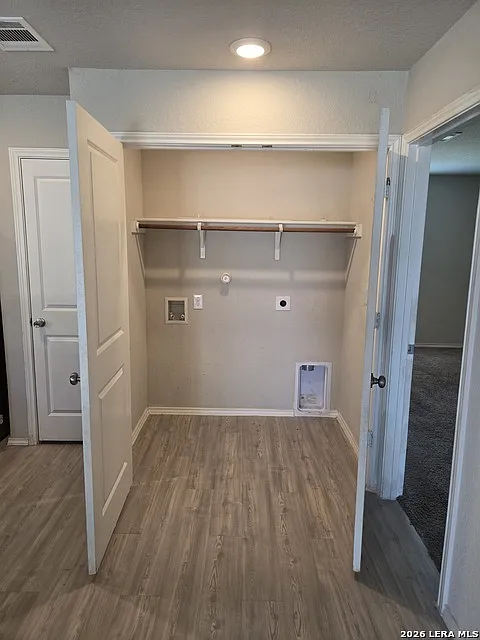 3 bed, 2.0 bath, 1276 sqft, $1,600 — Photo 4