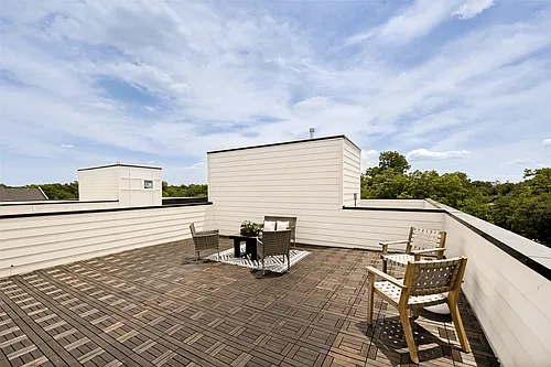5637 Live Oak St Photo 1