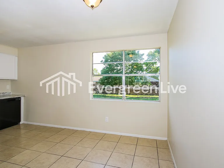 3701 Hickory Cove Rd — Photo 11