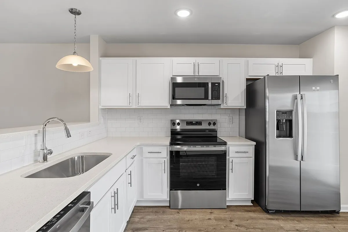 Building Photo - 1043 Peony Ln