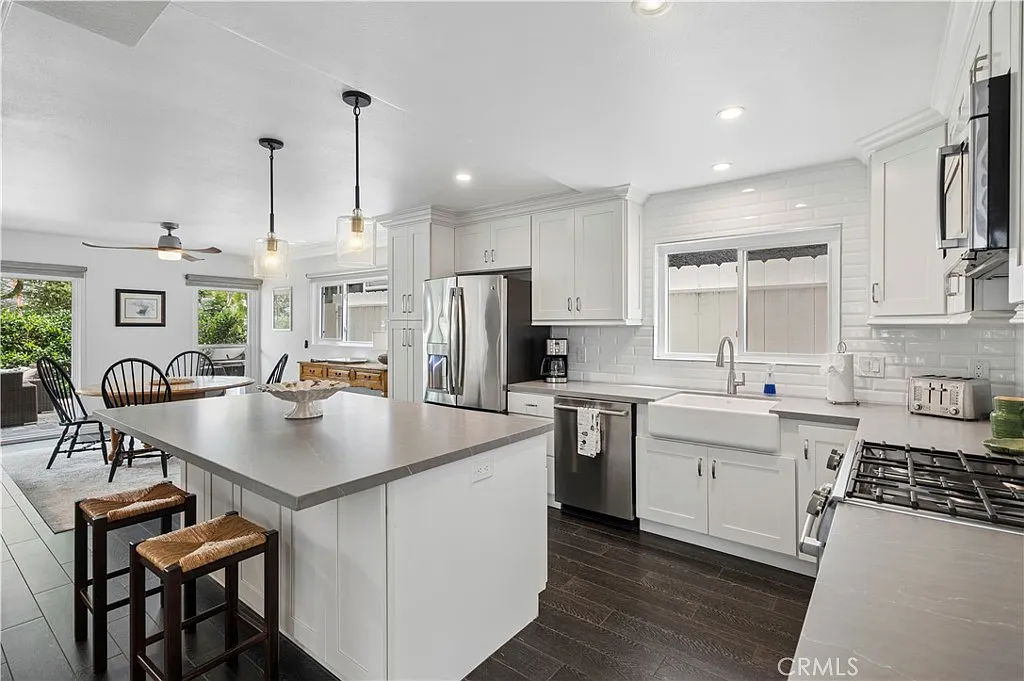 4 bed, 1500 sqft, $7,995 — Photo 4