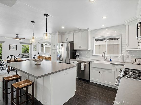 4th image of 618 Acacia Ave