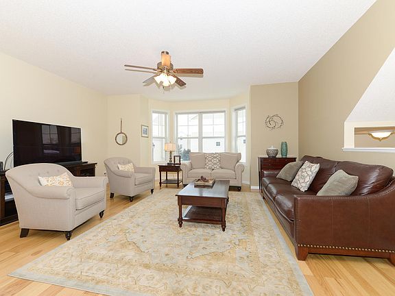 2nd image of 3178 Lexington Avenue N
