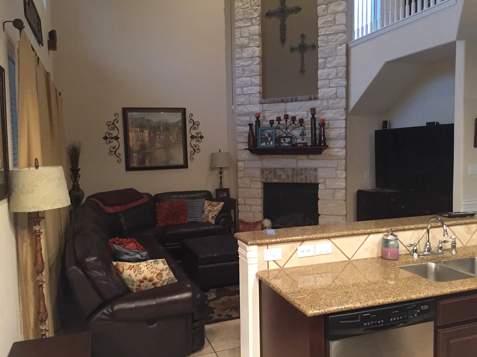 4 bed, 2150 sqft, $3,200 — Photo 4