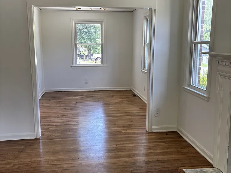 1201 Hancock St — Photo 8