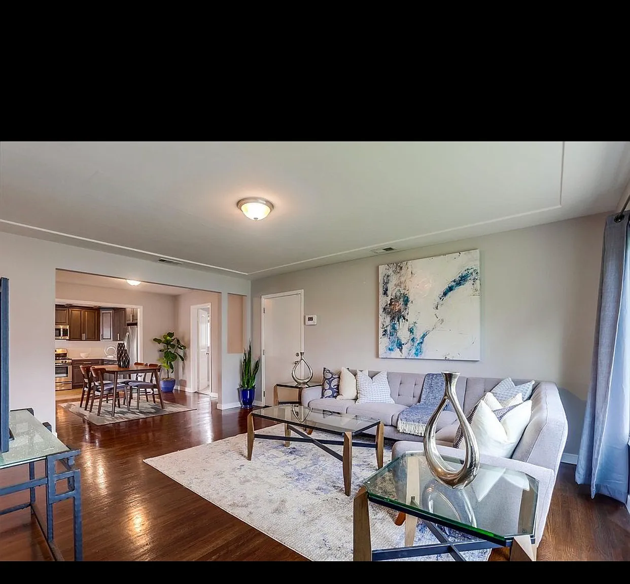 3 bed, 1240 sqft, $4,200 — Photo 2