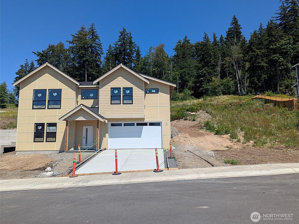 1st image of 4420 Blackstone Way