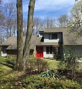 12 Contemporary Dr, Danbury, CT, 06811