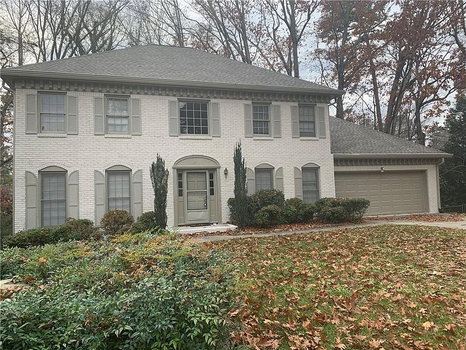 1st image of 2415 Pine Cove Dr
