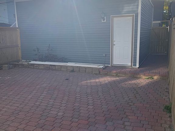 2nd image of 4034 N Bernard St