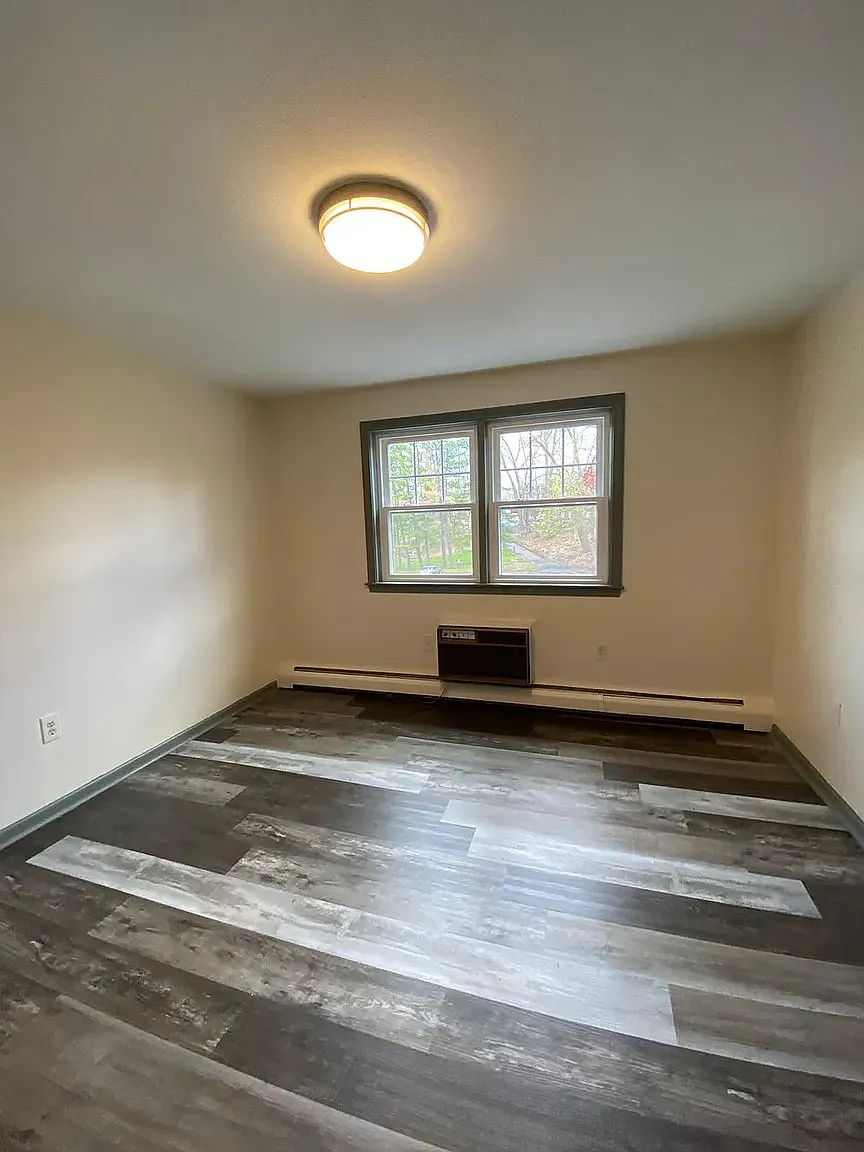 1 bed, $1,400 — Photo 2