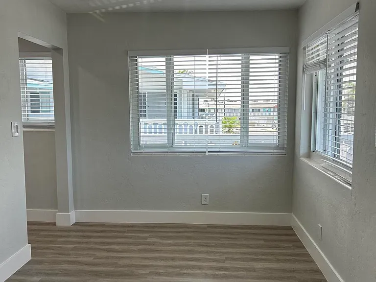 1980 Sunset Ave #12 — Photo 7