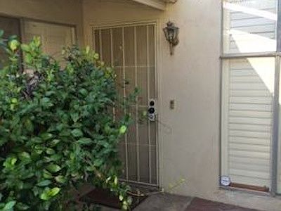 1st image of 4752 Olivewood Ln
