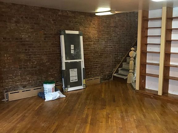 3rd image of 332 22nd St #1
