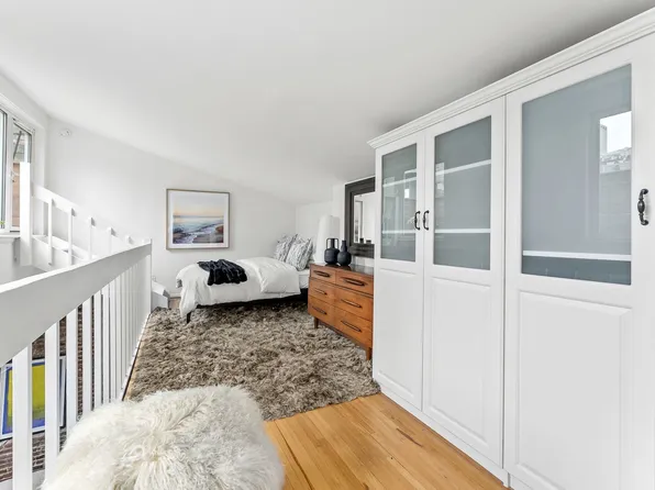 207 East 21st Street image 8 of 12