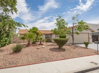 6183 Woodbury Ave, Spring valley, NV 89103