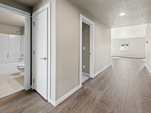 4th image of 14427 E Lila Ln #5/0