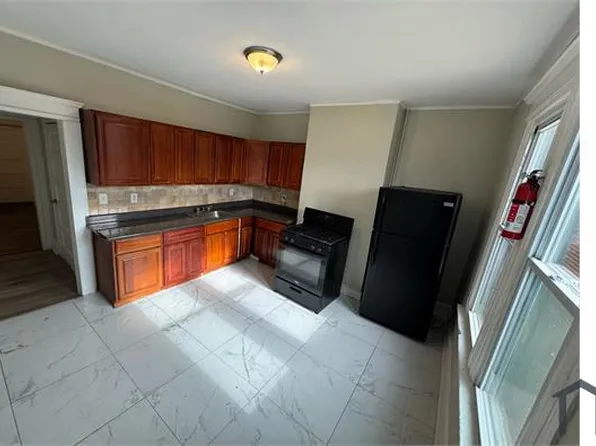 51 Hawkins St, Newark, NJ