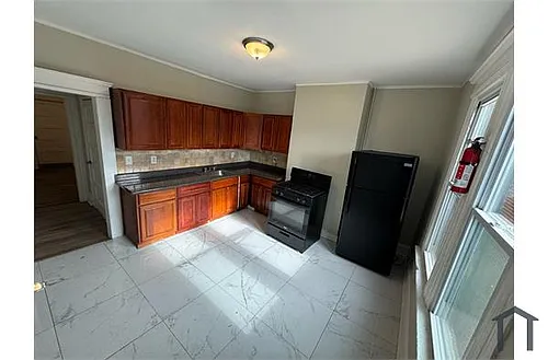 51 Hawkins St #1 Photo 1