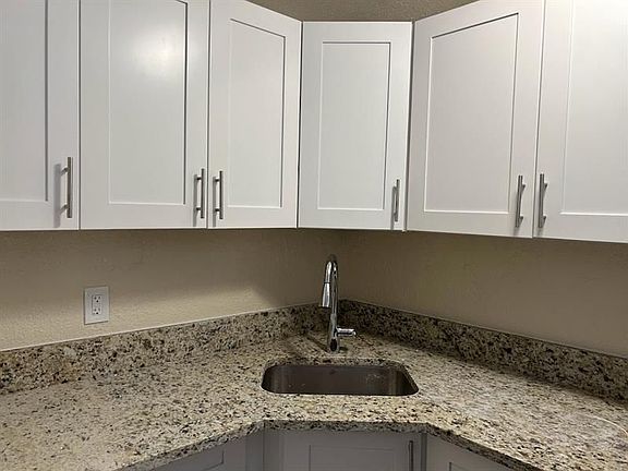 4th image of 4637 N Ocean Dr