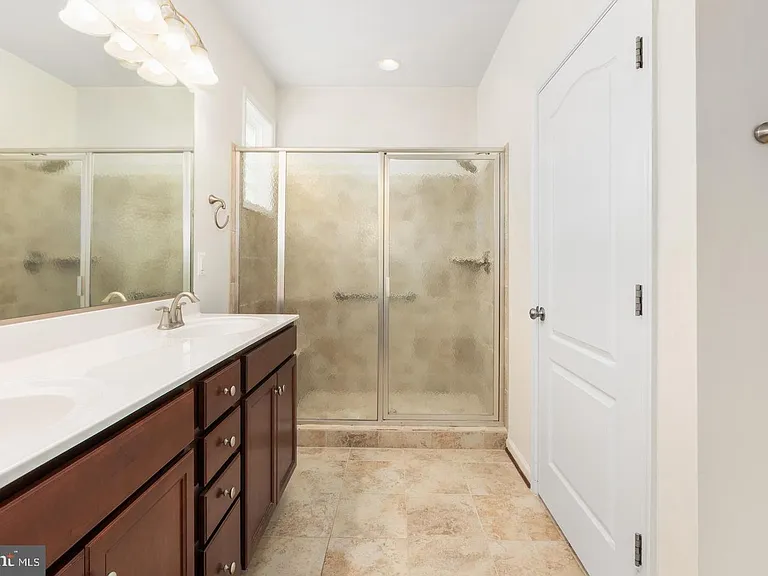 9627 Hillcrest Dr — Photo 36