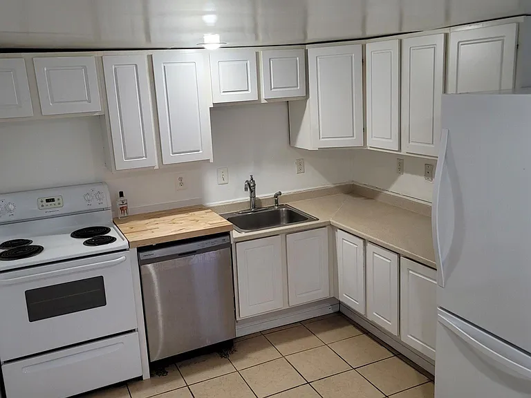 1533 N Colonial Ter #A — Photo 13