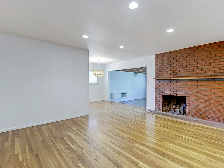 3021 Rhodelia Ave — Photo 6