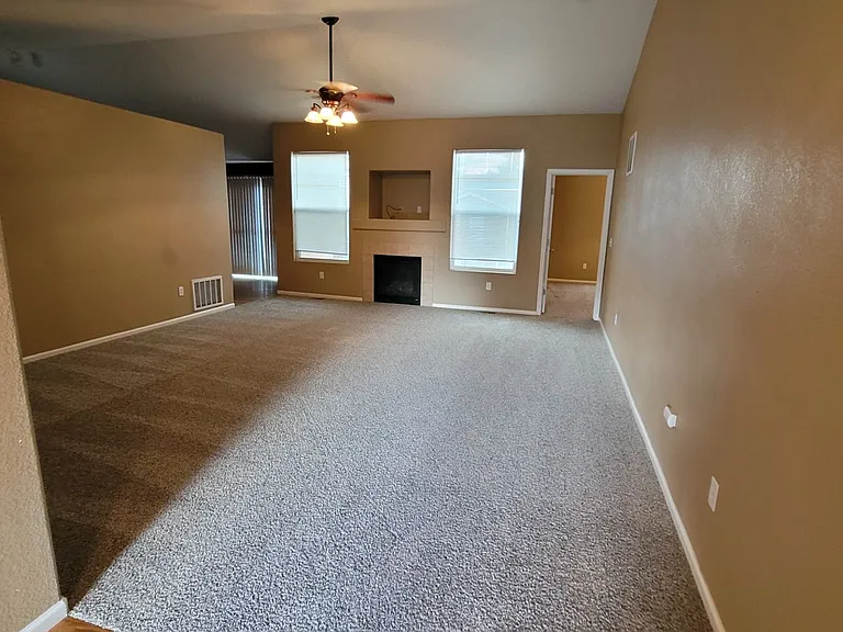 7323 Bentwater Dr — Photo 6