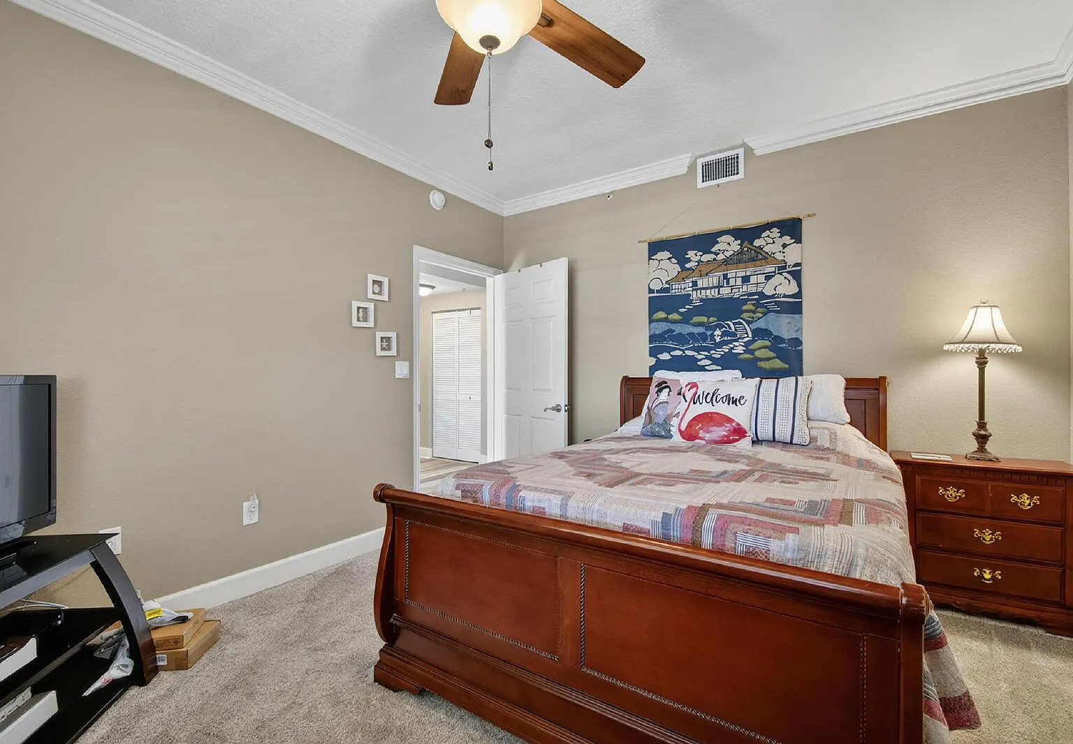 3 bed, 2.0 bath, 1454 sqft, $3,700 — Photo 4