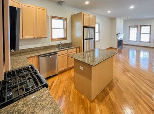 1319 W. Belmont, Chicago, IL 60657