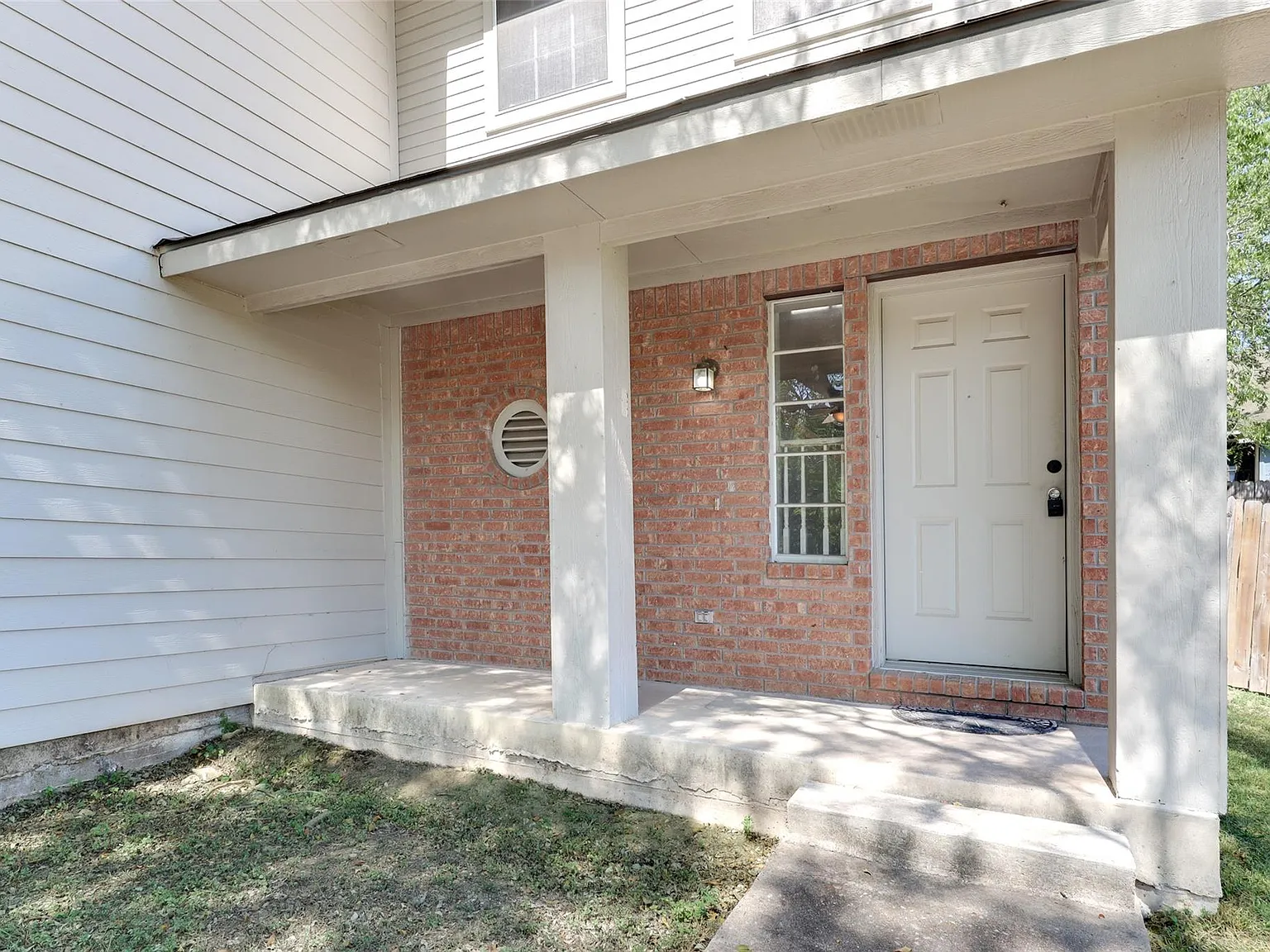 4 bed, 2.5 bath, 1491 sqft, $1,895 — Photo 3