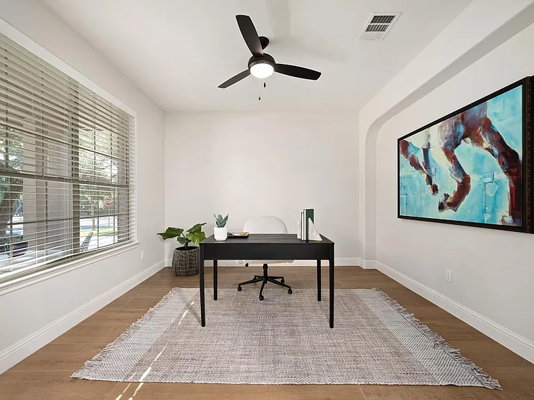 8620 Alophia Dr — Photo 3