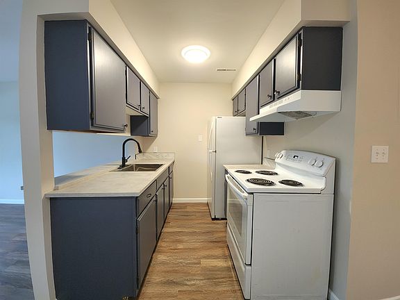 4th image of 246 Hood St #10
