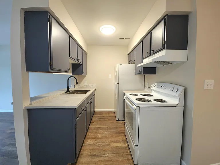 246 Hood St #10 — Photo 4